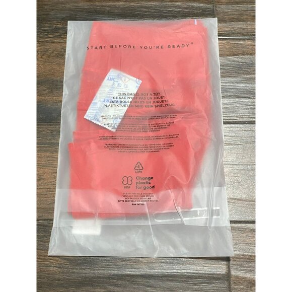 Fourlaps Plyo Short Crimson M Red‎ NWT $78 workout Rare Athletic Sportswear - Picture 4 of 6